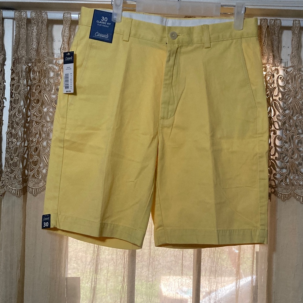 Casuals Classic Fit Shorts